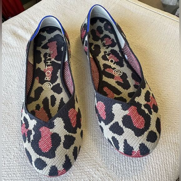 ROTHY’S | Red Cat Animal Print Flats Size 9 - Picture 3 of 11